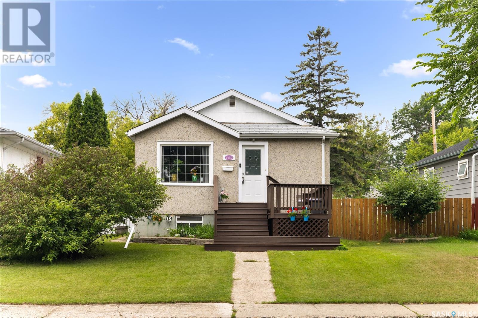 Single Family House Raised bungalow for Sale in  York STREET Regina 