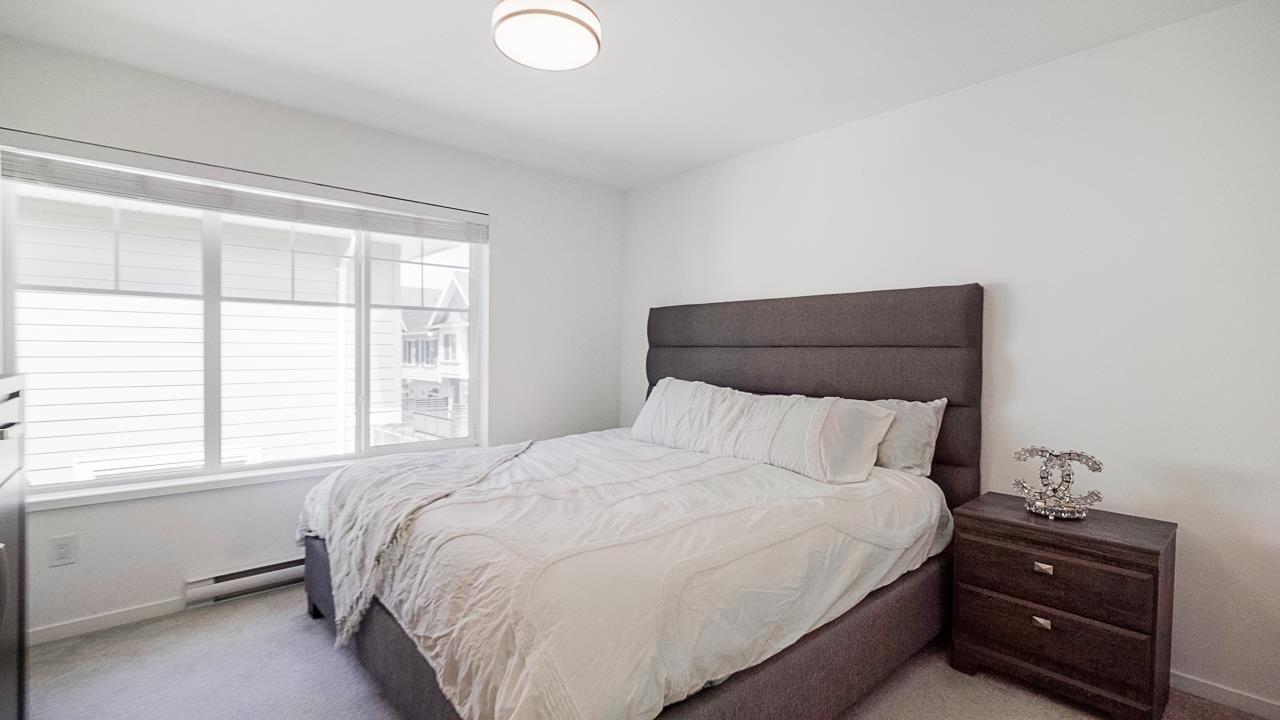 Photo 17 of 13 16678 25 Avenue, Surrey BC