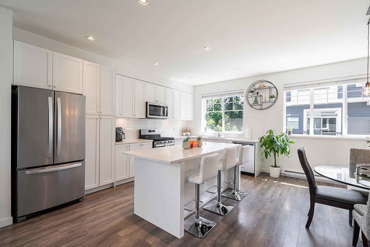 Photo 1 of 13 16678 25 Avenue, Surrey BC
