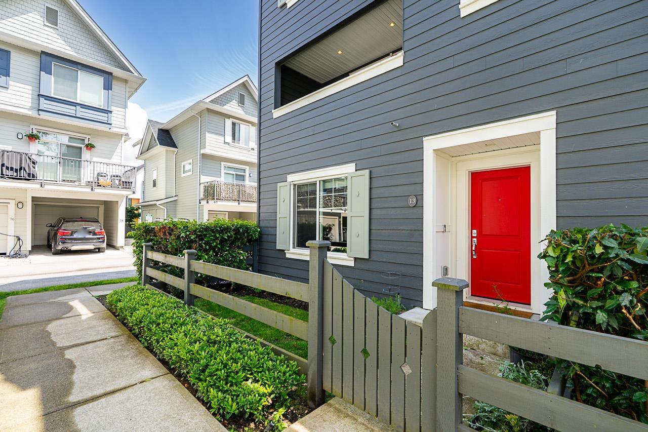 Photo 4 of 13 16678 25 Avenue, Surrey BC