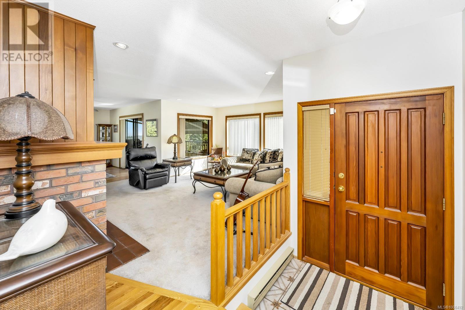 800 Seamist Place, Saanich
