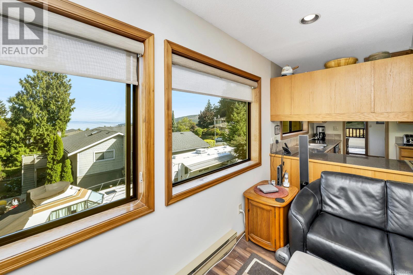  800 Seamist Place, Saanich