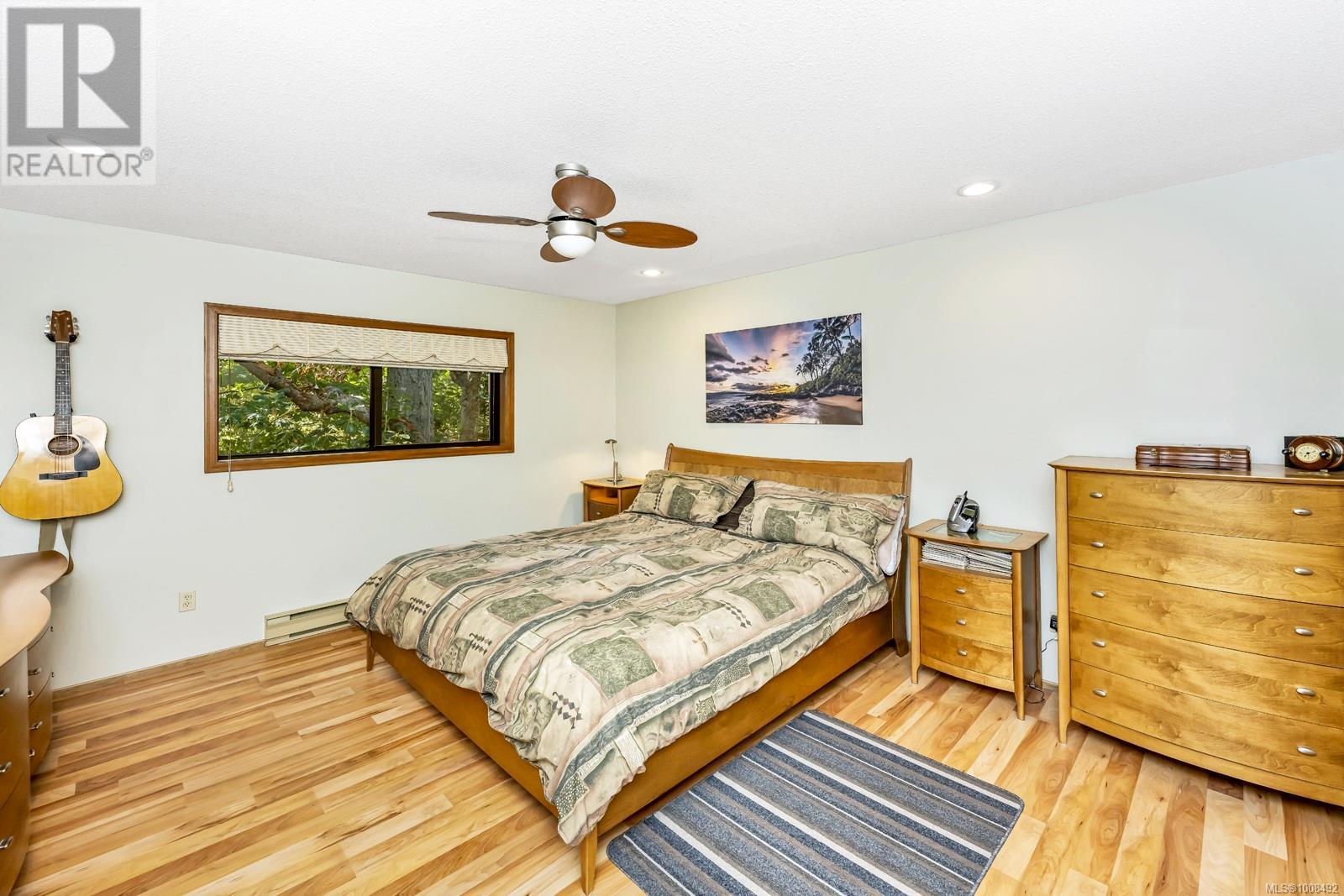  800 Seamist Place, Saanich