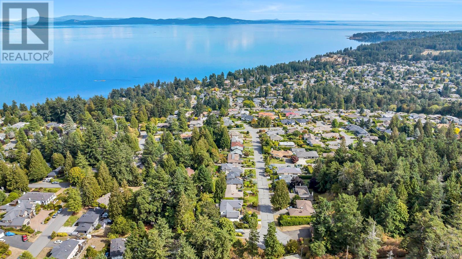  800 Seamist Place, Saanich