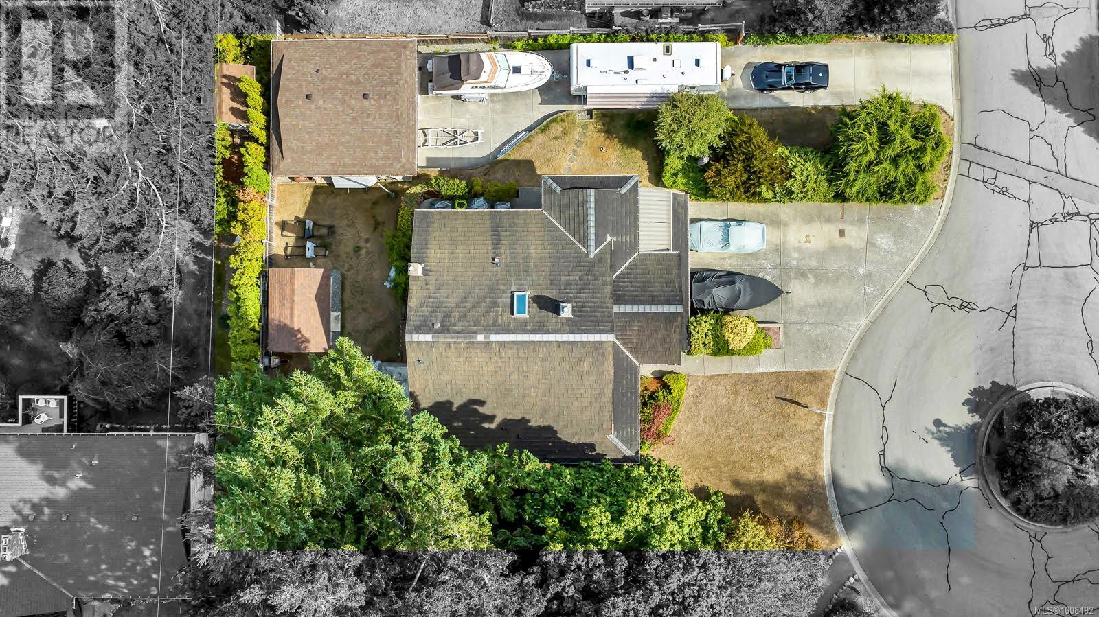  800 Seamist Place, Saanich