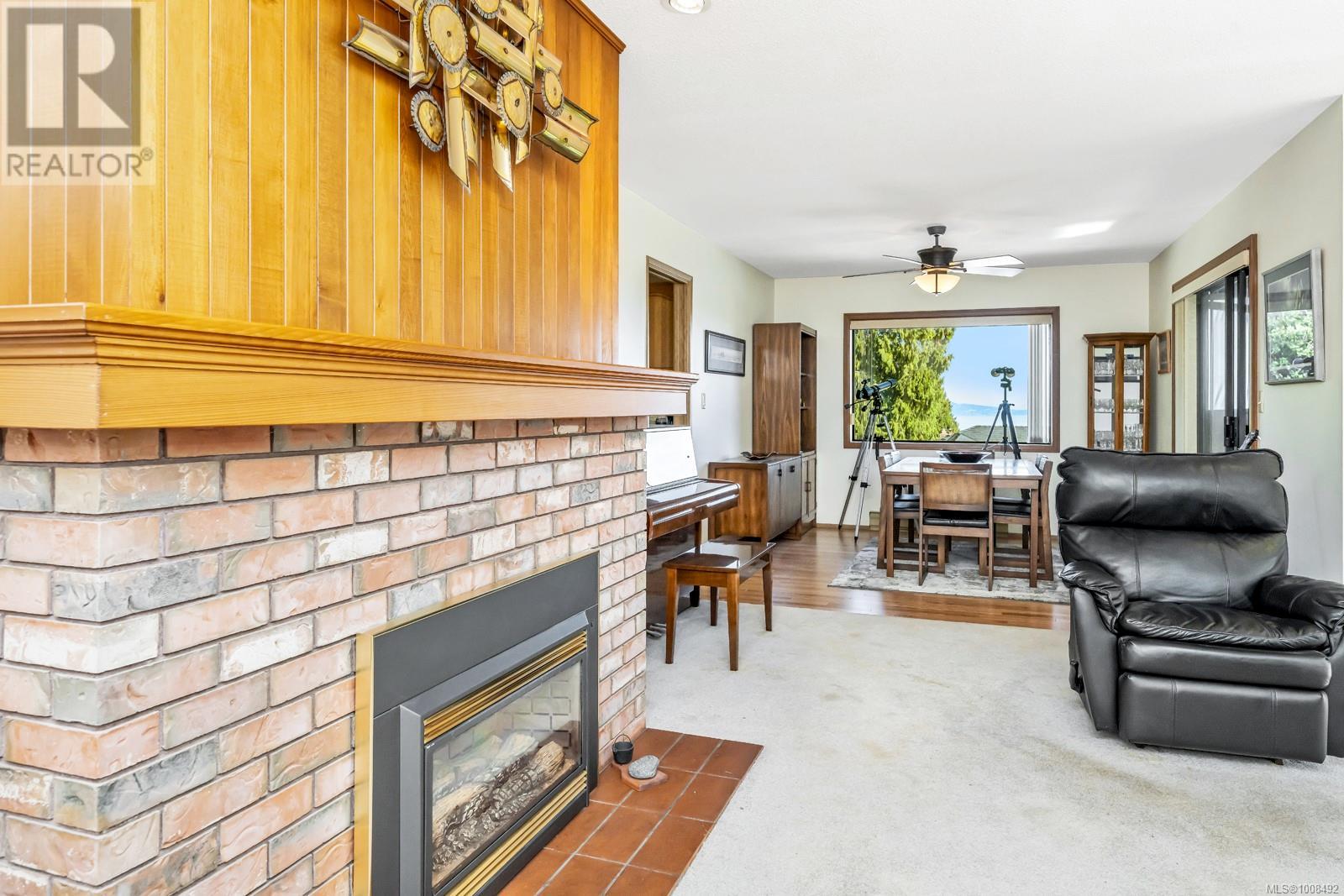  800 Seamist Place, Saanich