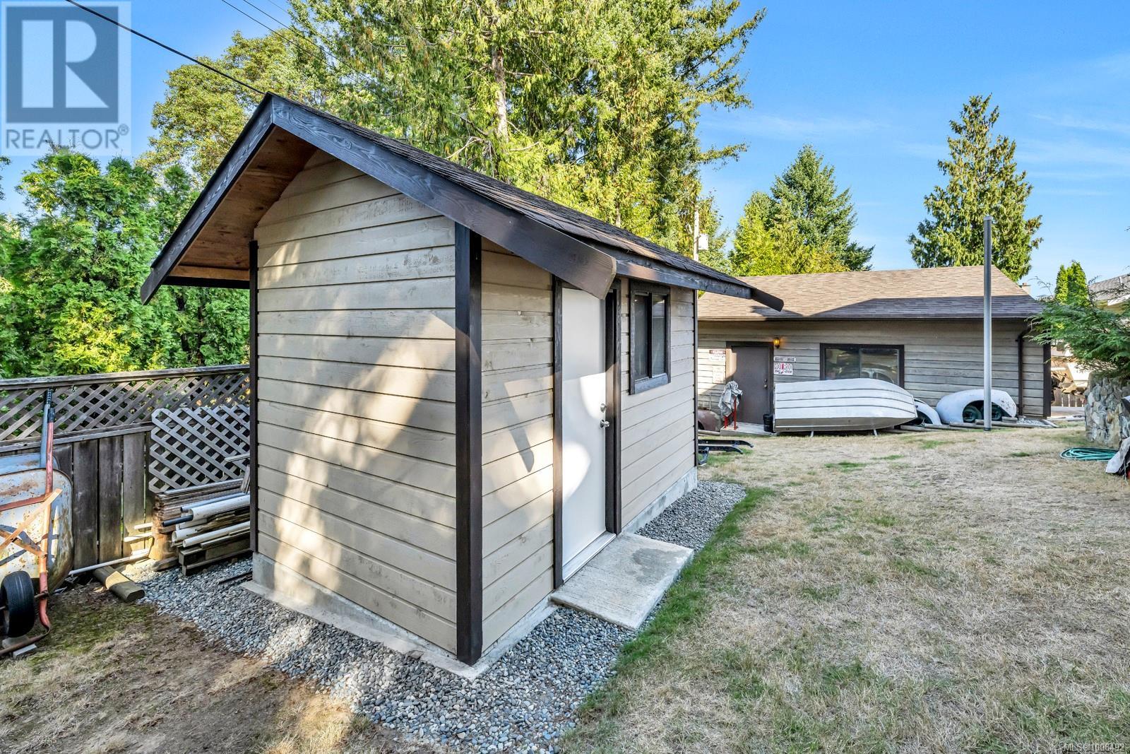  800 Seamist Place, Saanich