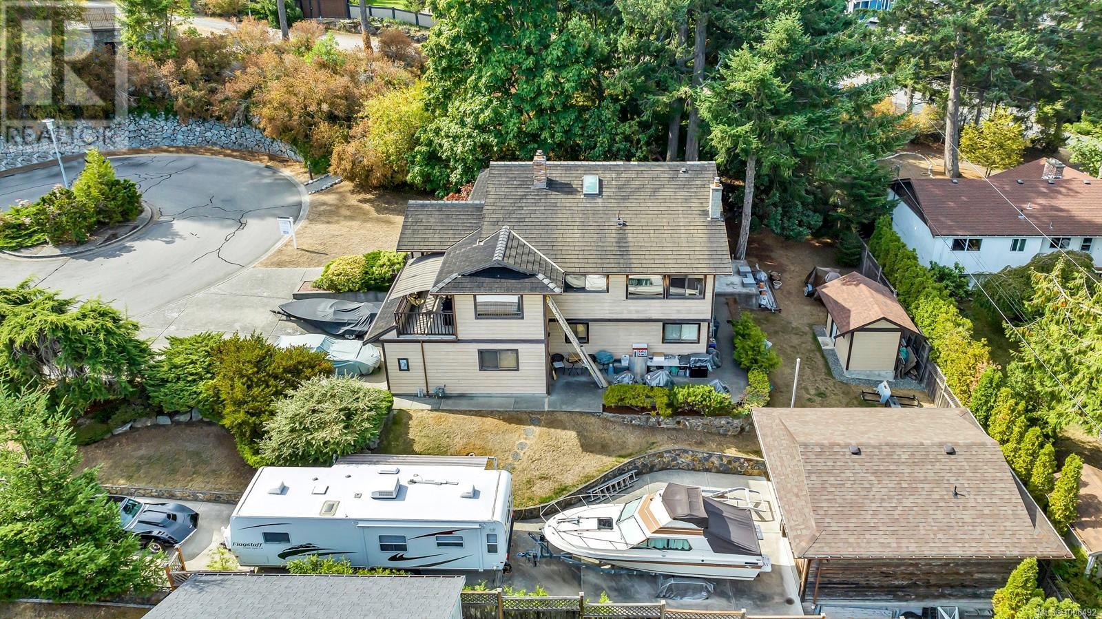  800 Seamist Place, Saanich