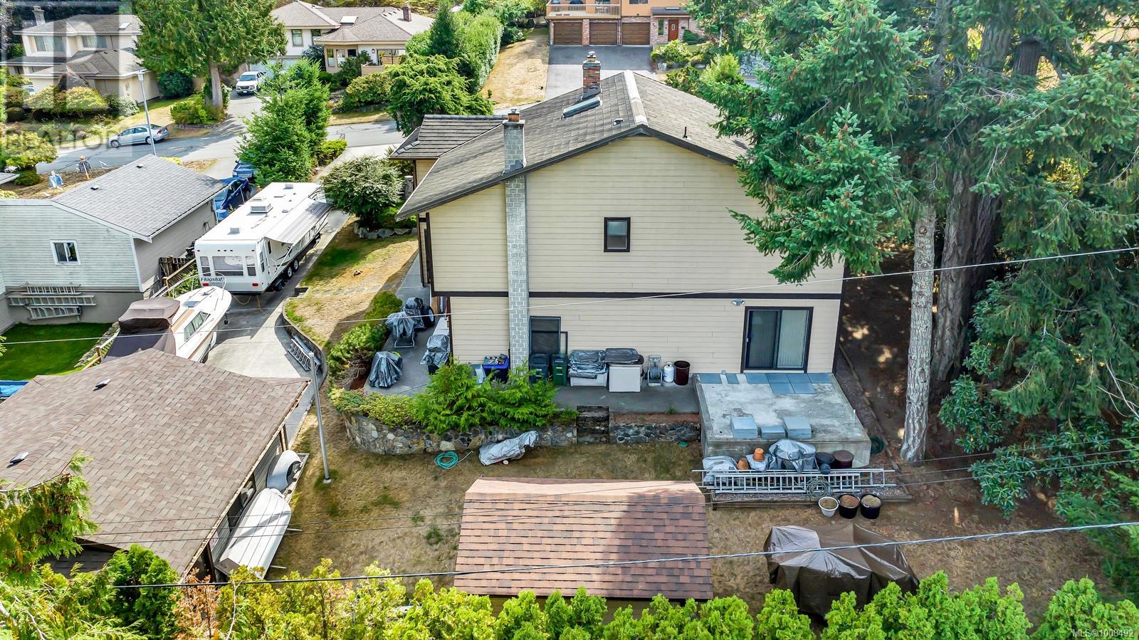  800 Seamist Place, Saanich
