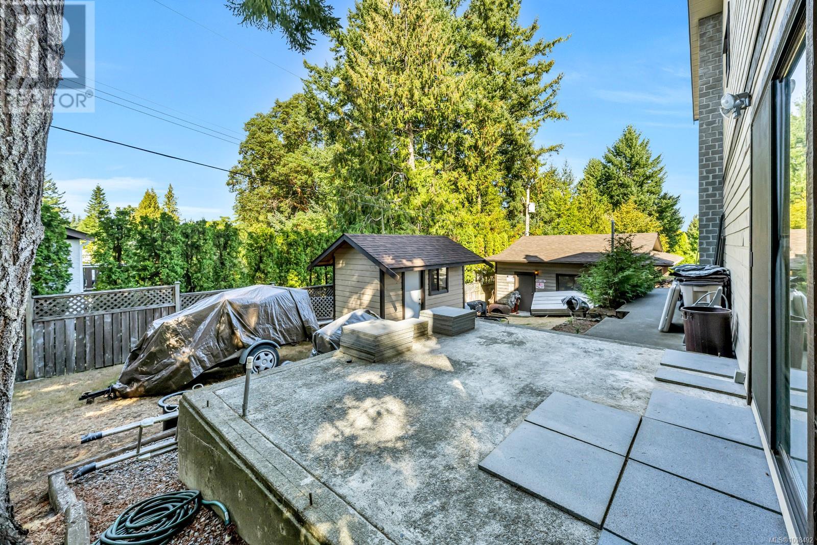  800 Seamist Place, Saanich