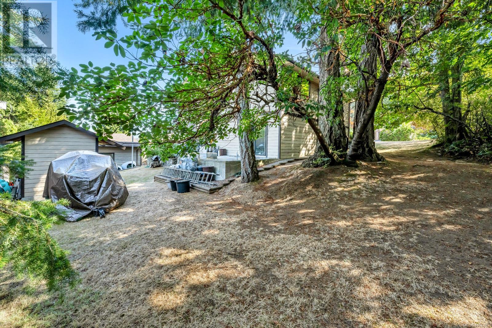  800 Seamist Place, Saanich