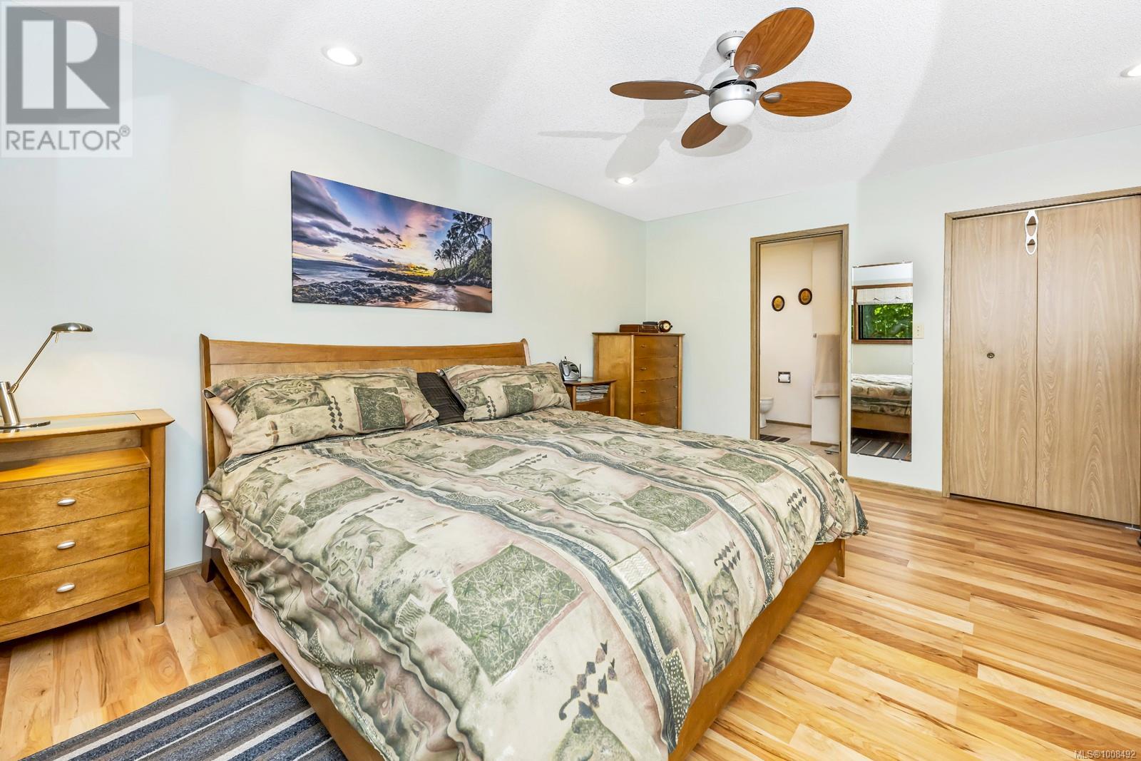  800 Seamist Place, Saanich