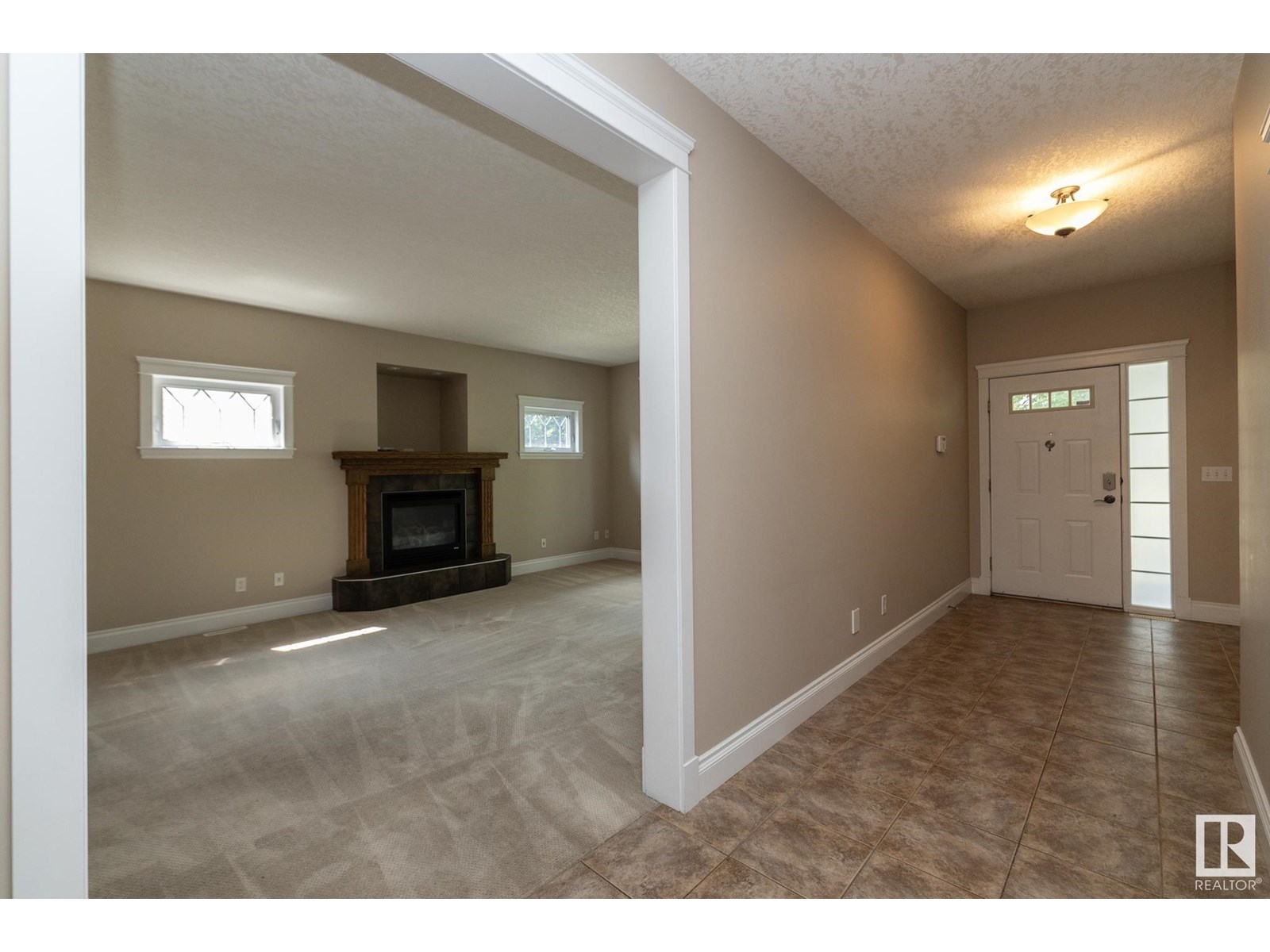 Photo 26 of 9319 93 St Nw, Edmonton AB