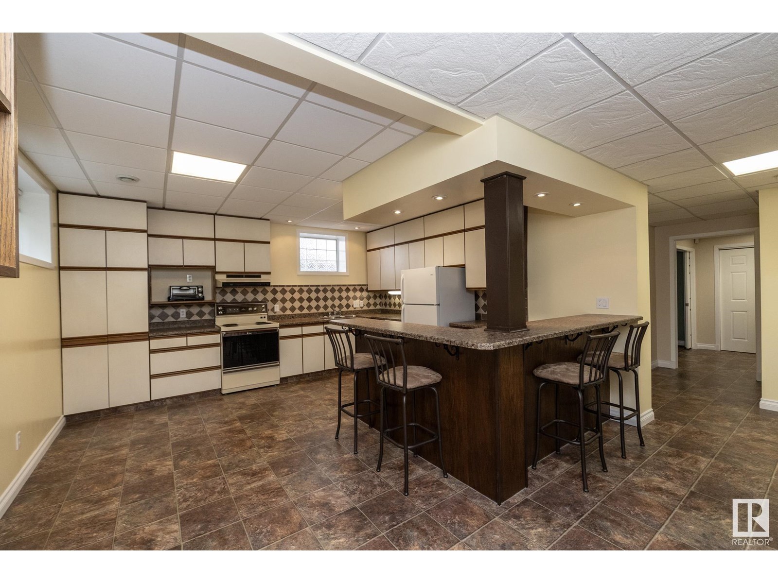 Photo 1 of 9319 93 St Nw, Edmonton AB