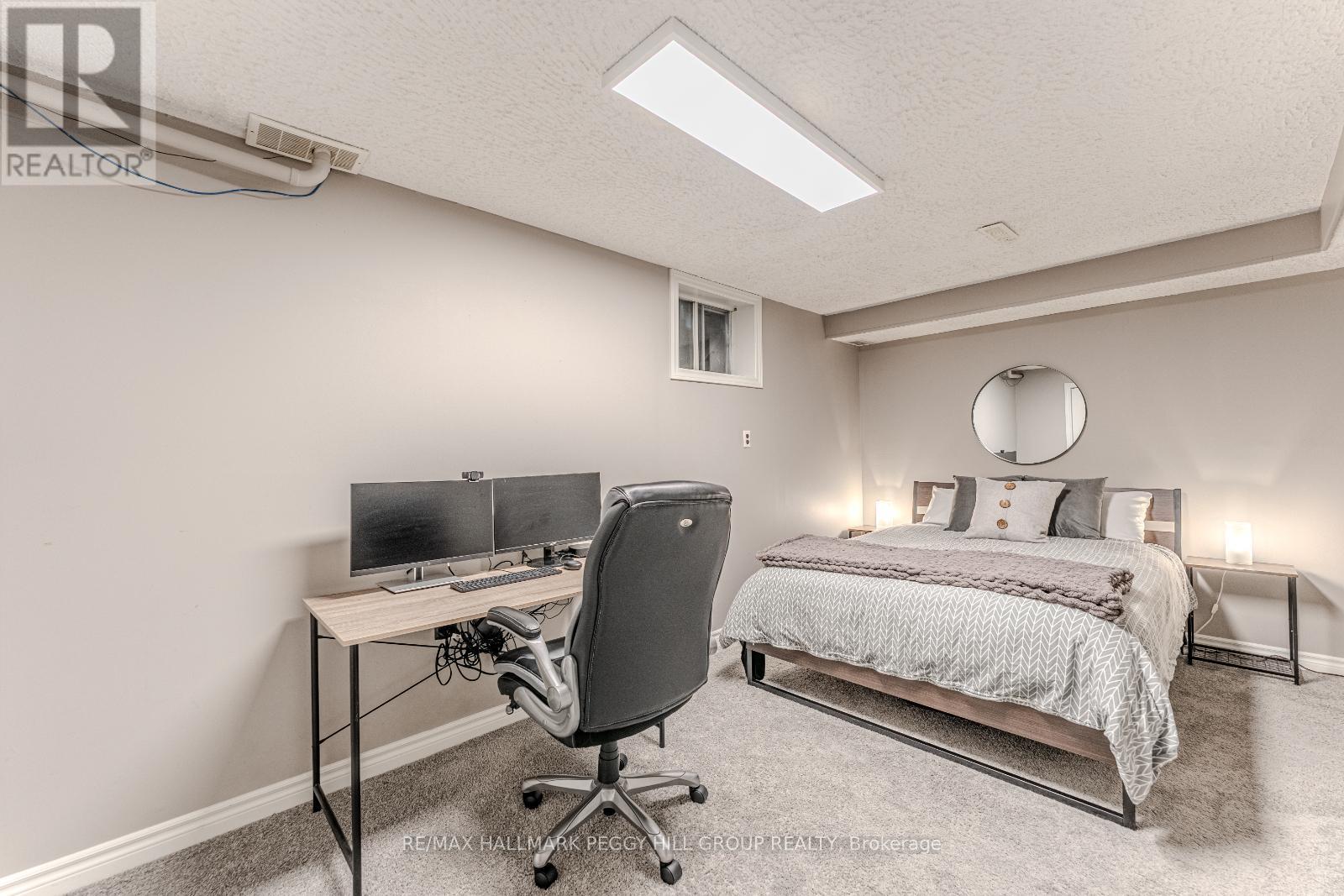 Photo 14 of 40 Mcconkey Place, Barrie ON
