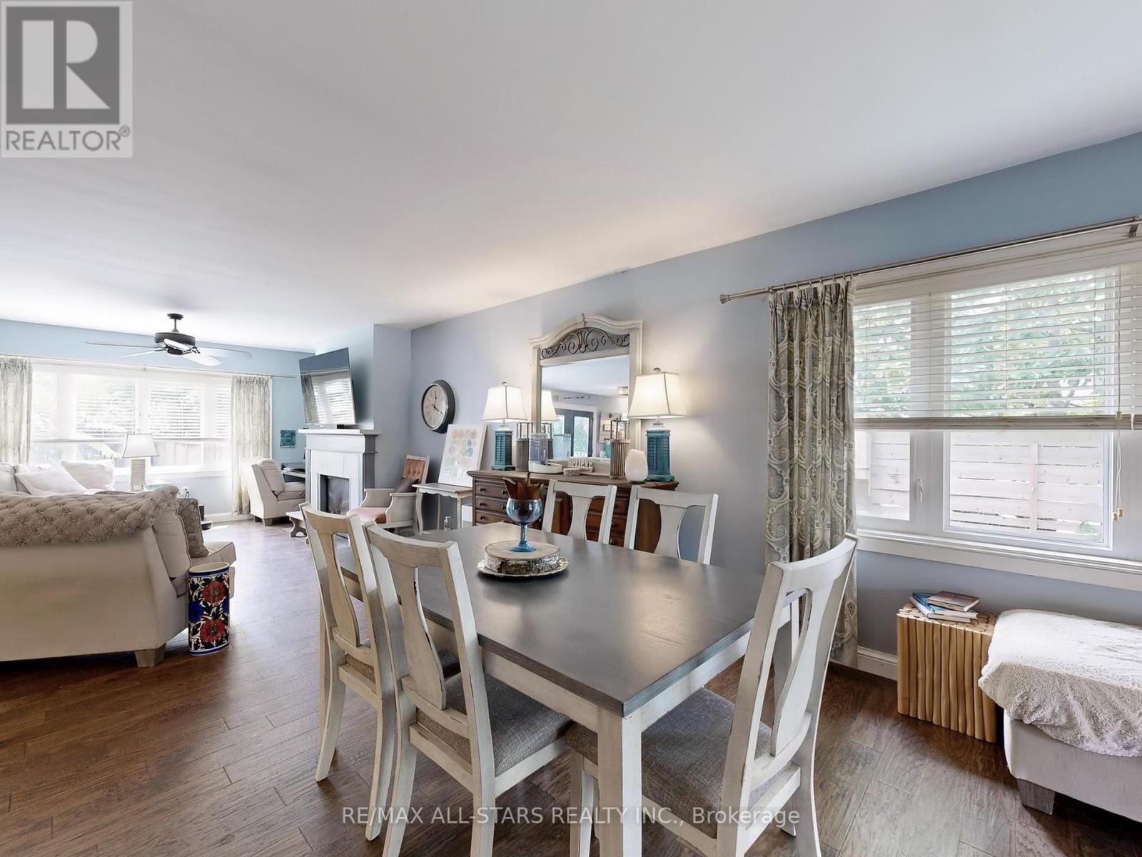 Photo 7 of 17 Metropolitan Crescent, Georgina ON