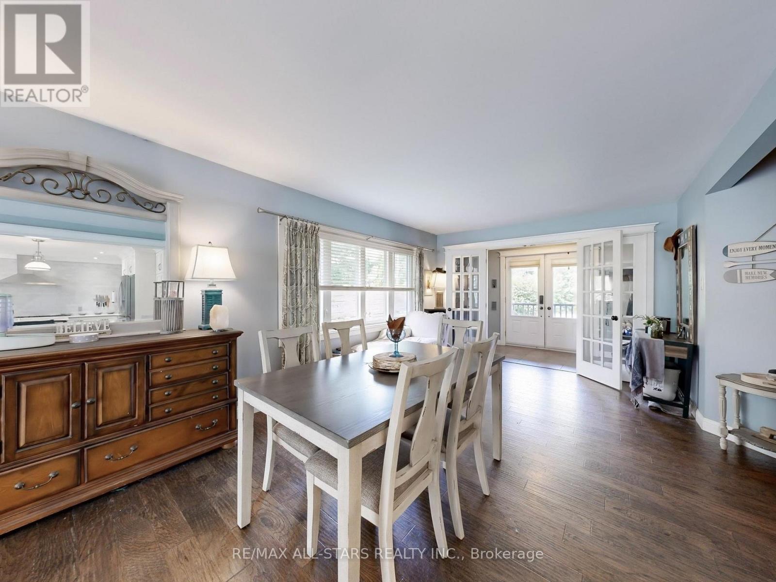 Photo 17 of 17 Metropolitan Crescent, Georgina ON