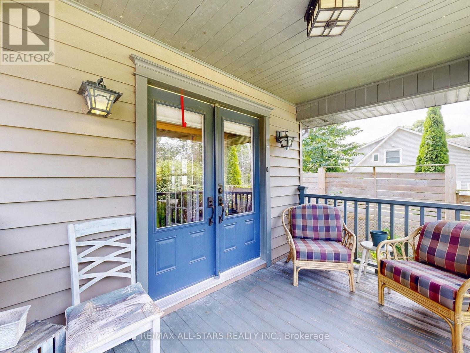 Photo 26 of 17 Metropolitan Crescent, Georgina ON