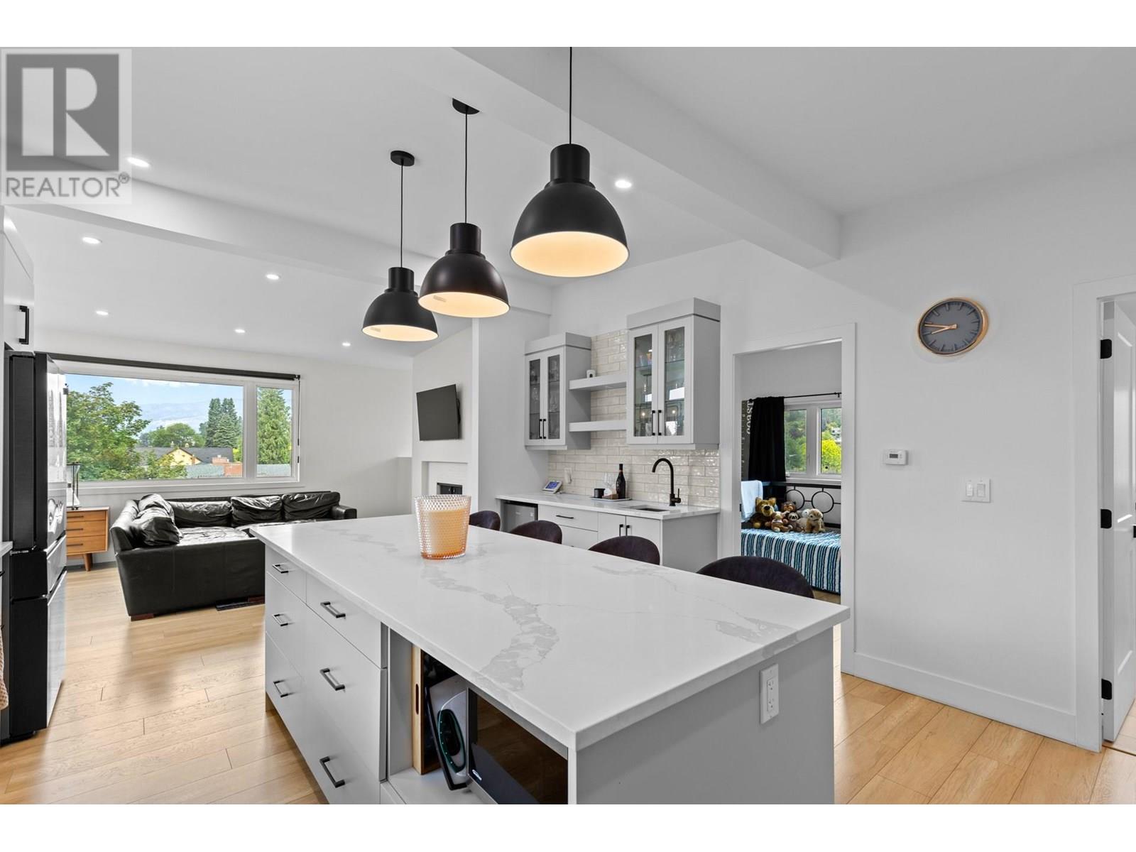  1511 Lambert Avenue, Kelowna