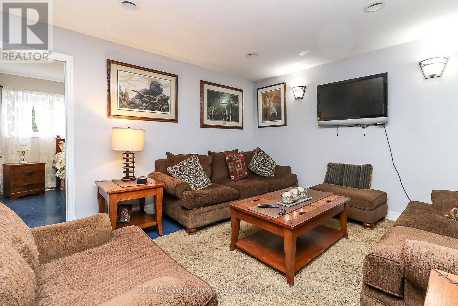 Photo 23 of 392 William Street, Tay ON