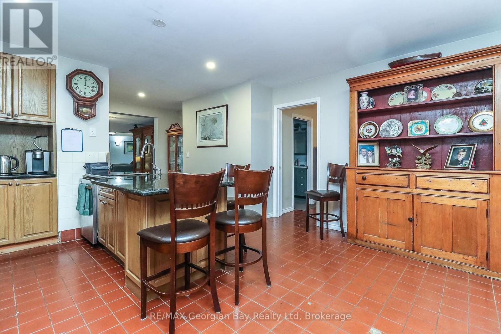 Photo 40 of 392 William Street, Tay ON