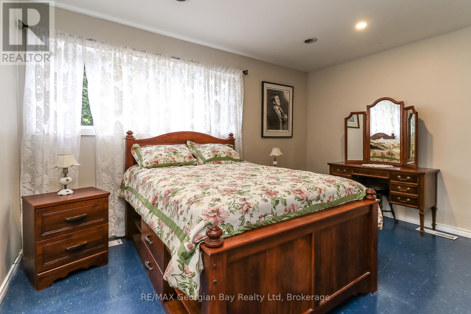 Photo 29 of 392 William Street, Tay ON