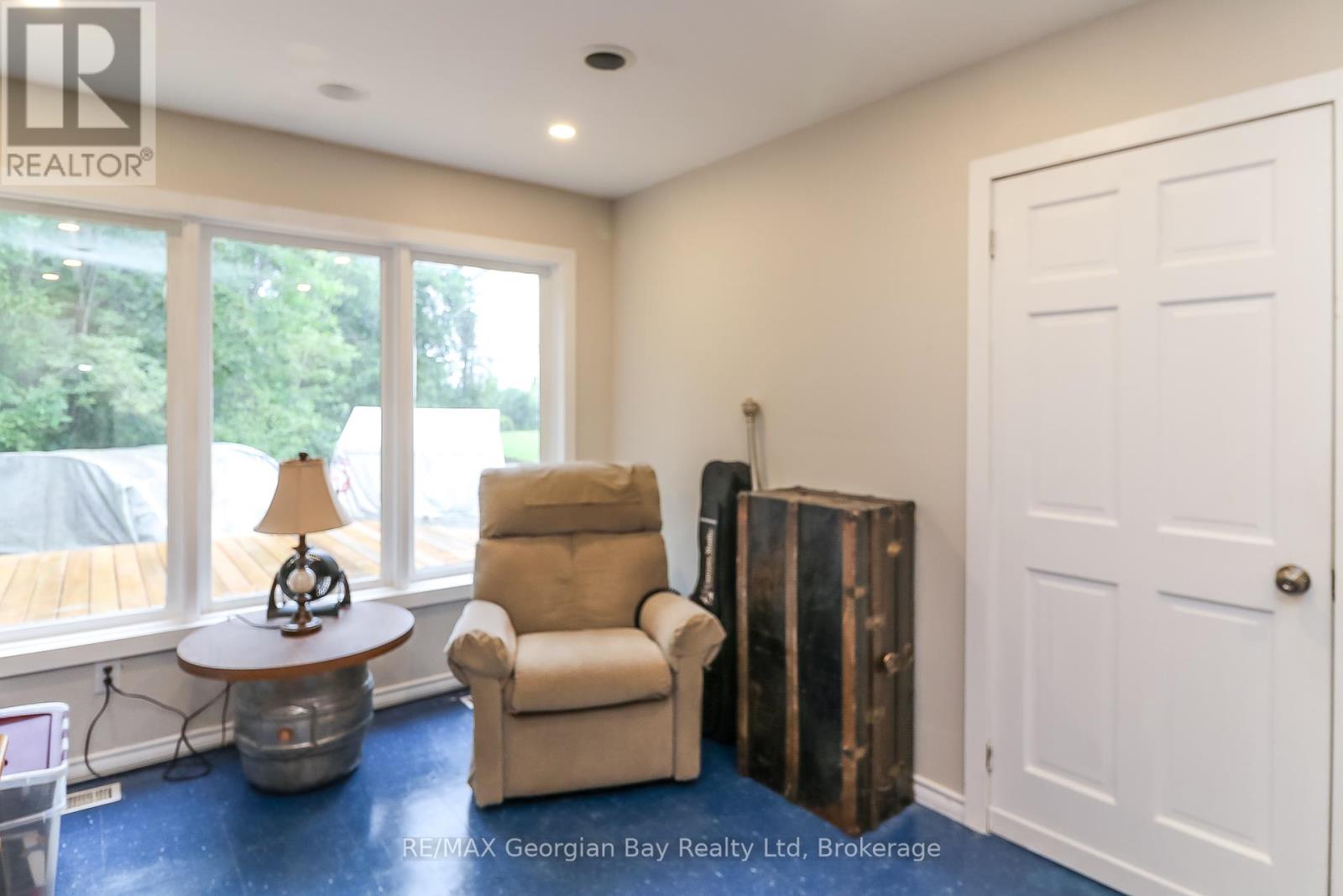 Photo 13 of 392 William Street, Tay ON