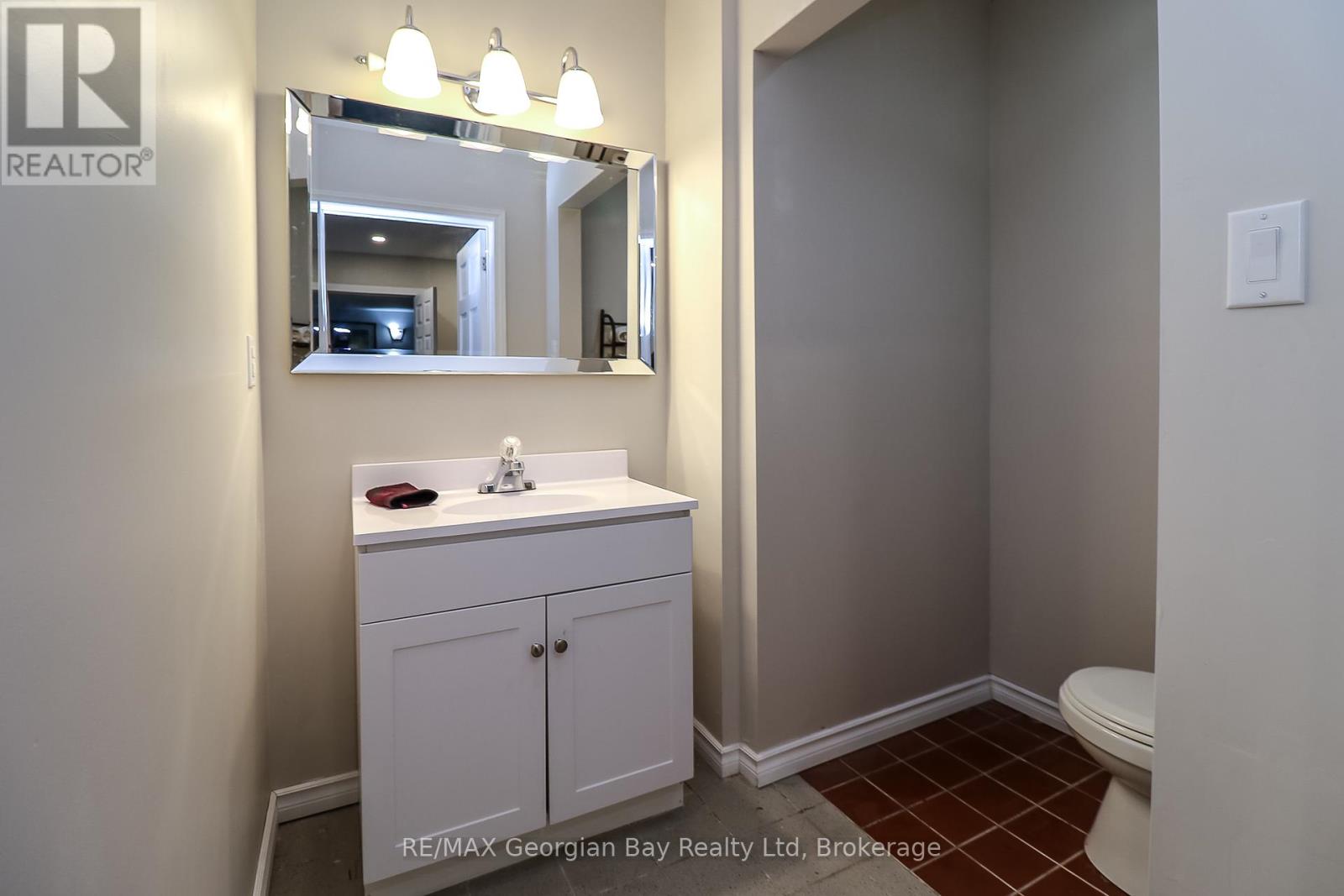 Photo 27 of 392 William Street, Tay ON