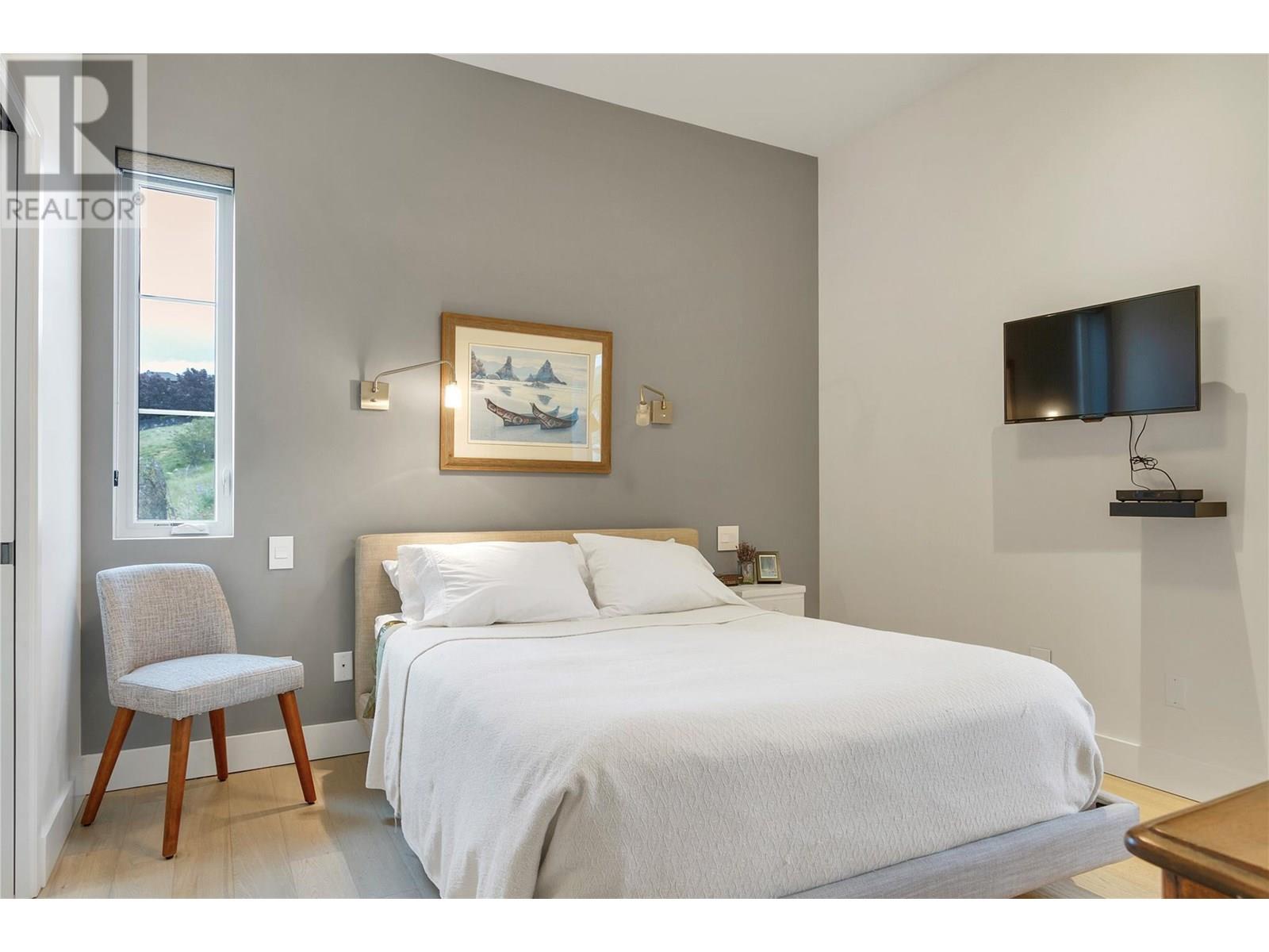 Photo 10 of 56 Ravine Drive, Coldstream BC