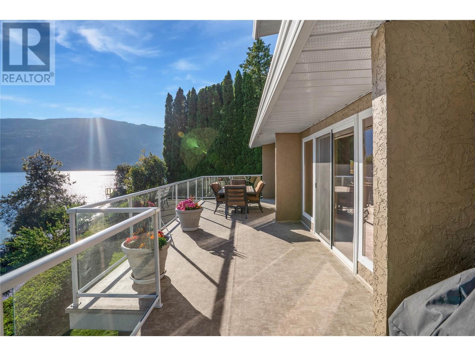 Photo 21 of 1988 Dewdney Road, Kelowna BC