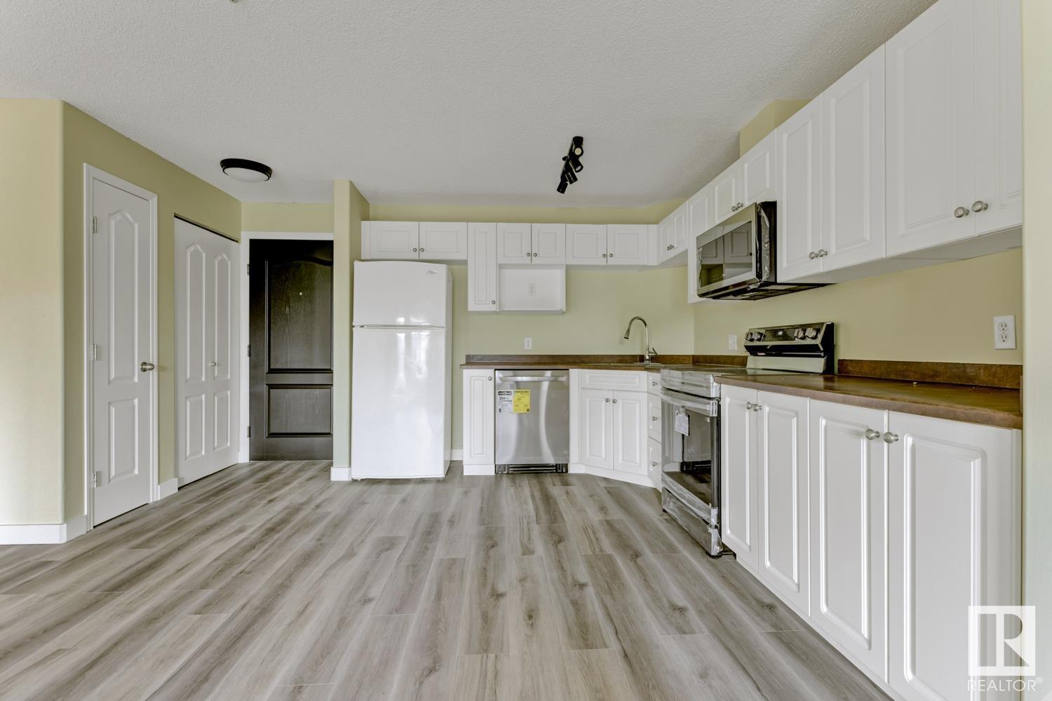 Photo 2 of 214 111 Edwards Dr Sw, Edmonton AB