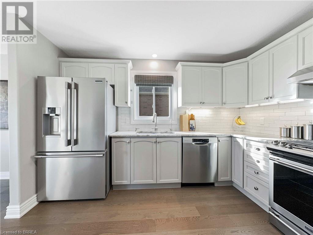 Photo 20 of 25 Bradbury Crescent, Paris ON