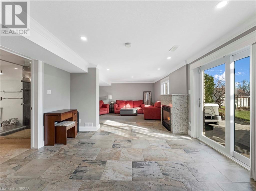 Photo 15 of 25 Bradbury Crescent, Paris ON