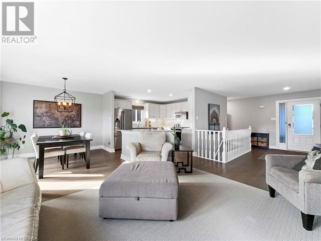 Photo 34 of 25 Bradbury Crescent, Paris ON