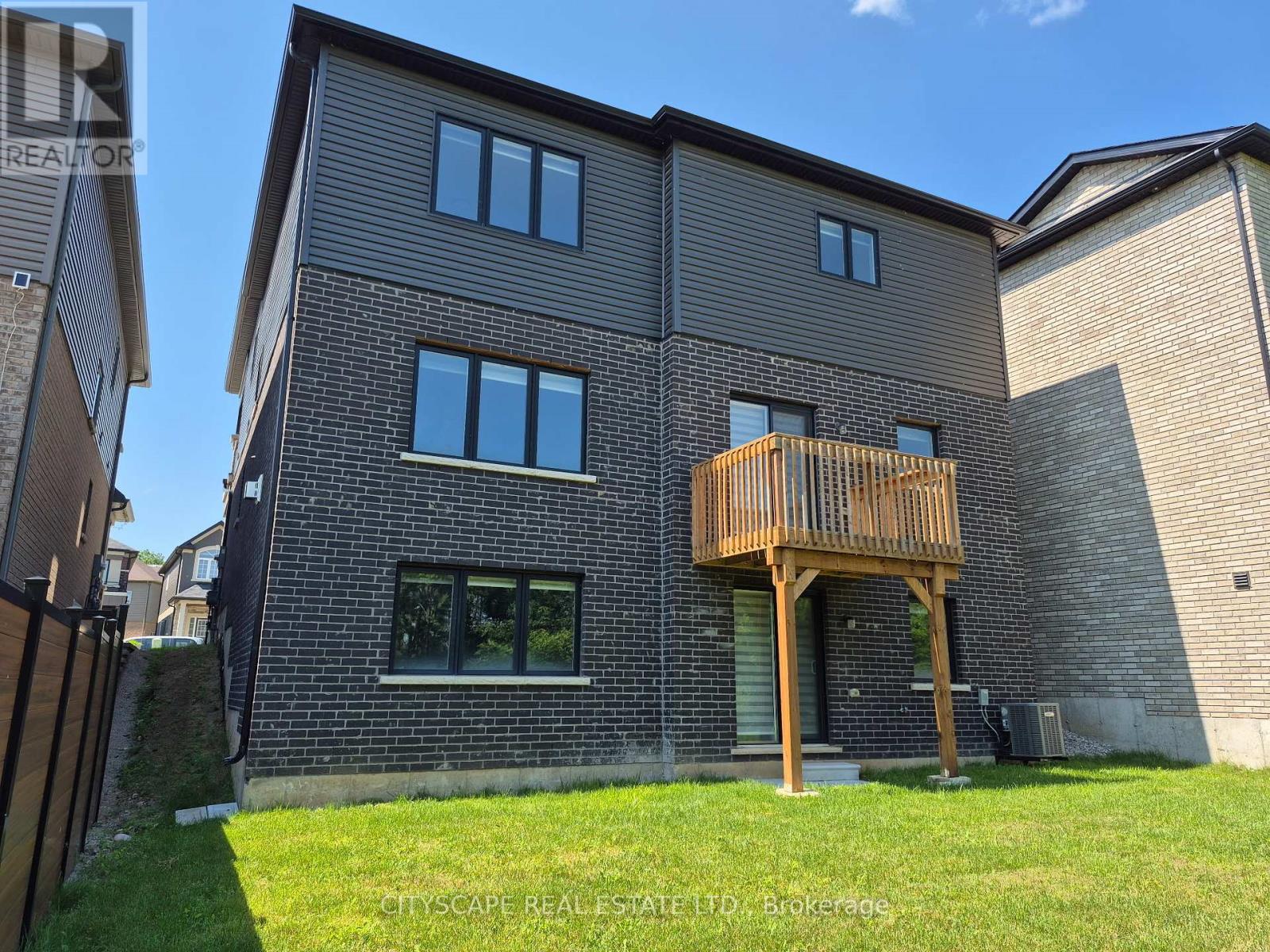 Photo 46 of 7 Stauffer Road, Brantford ON