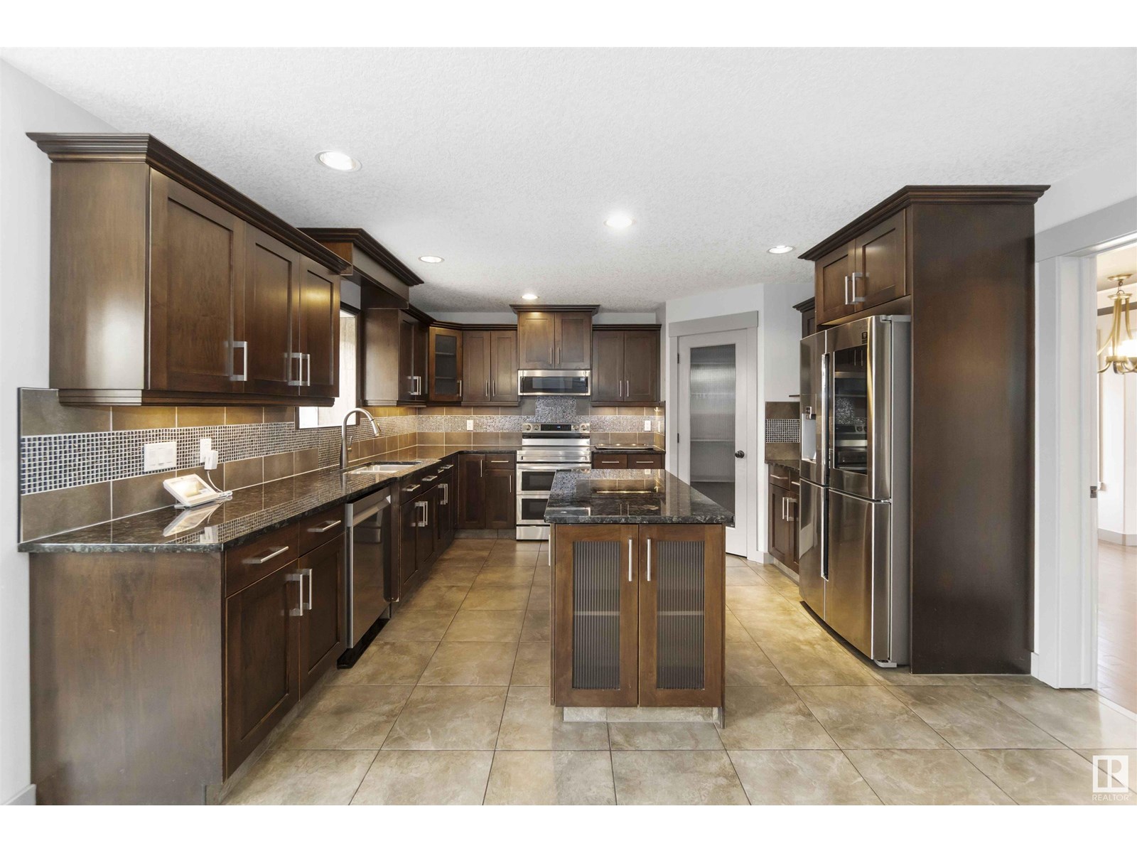 Photo 11 of 2435 Hagen Way Nw Nw, Edmonton AB