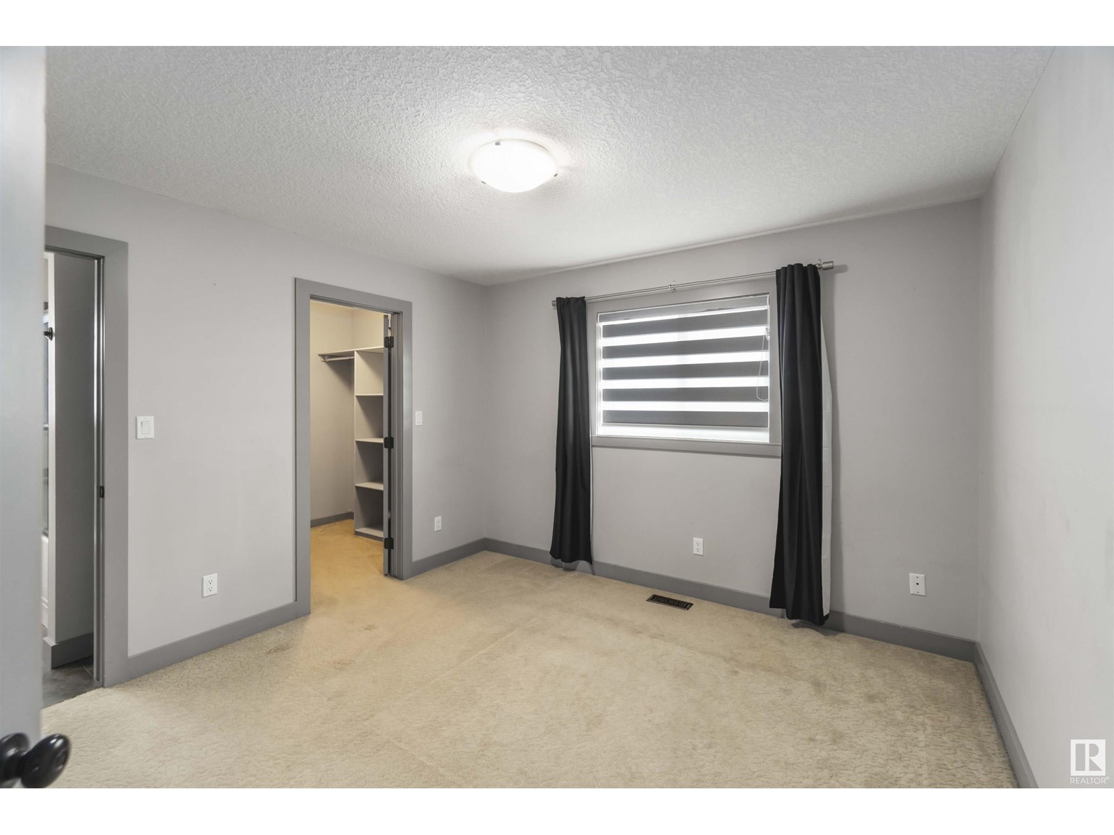 Photo 22 of 2435 Hagen Way Nw Nw, Edmonton AB