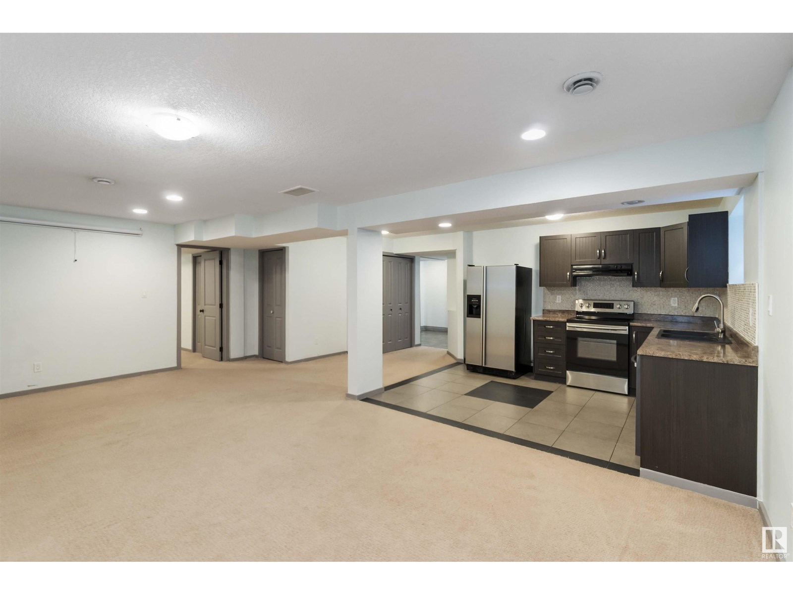 Photo 31 of 2435 Hagen Way Nw Nw, Edmonton AB
