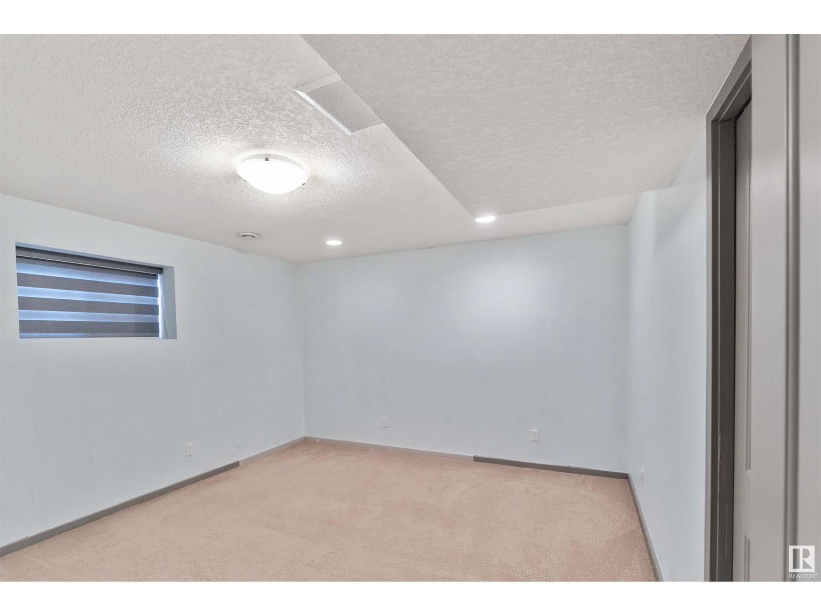 Photo 32 of 2435 Hagen Way Nw Nw, Edmonton AB