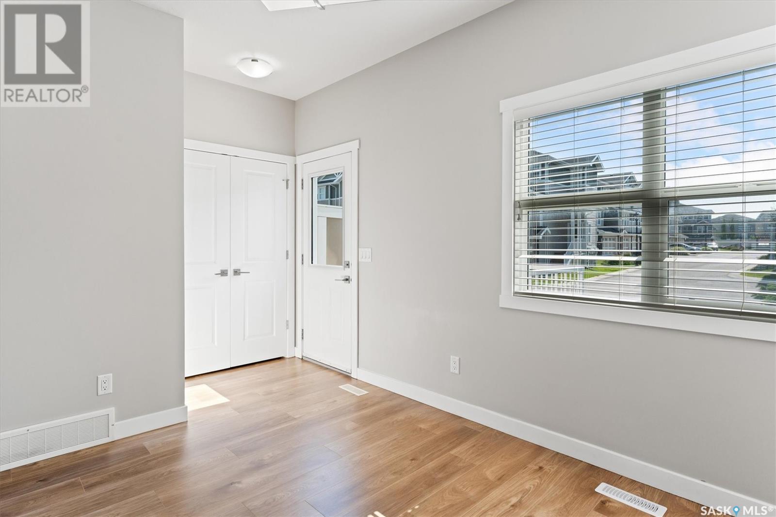 Photo 3 of 1202 Pringle Way, Saskatoon SK
