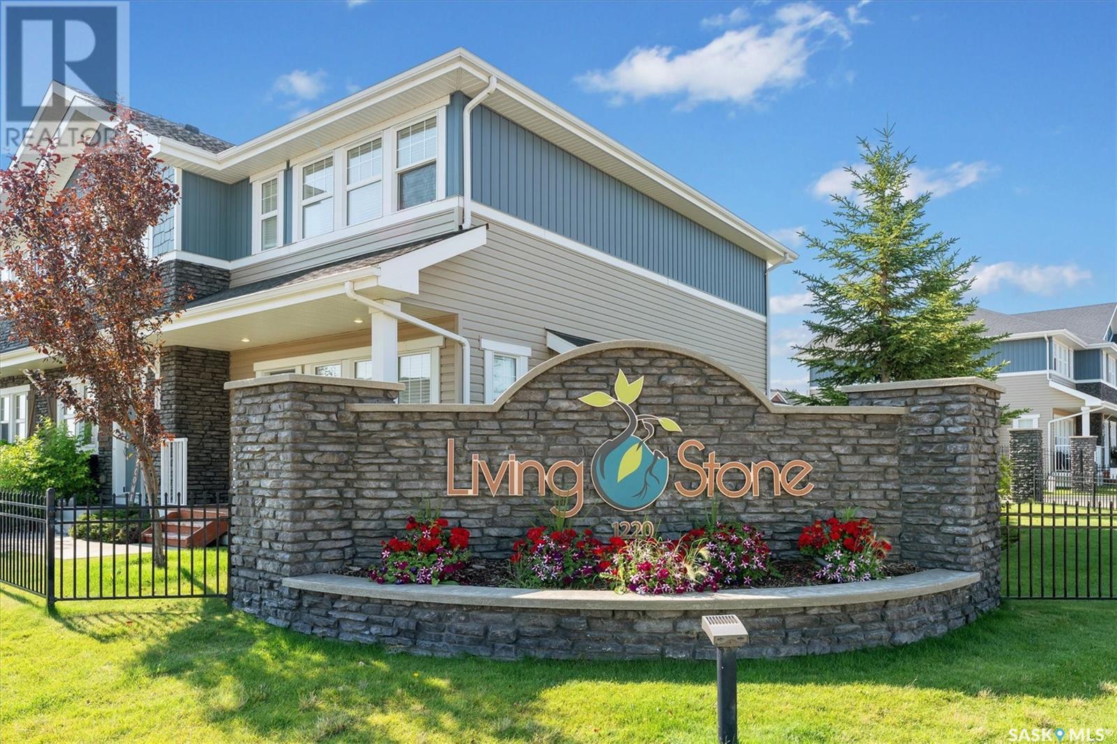 Photo 2 of 1202 Pringle Way, Saskatoon SK