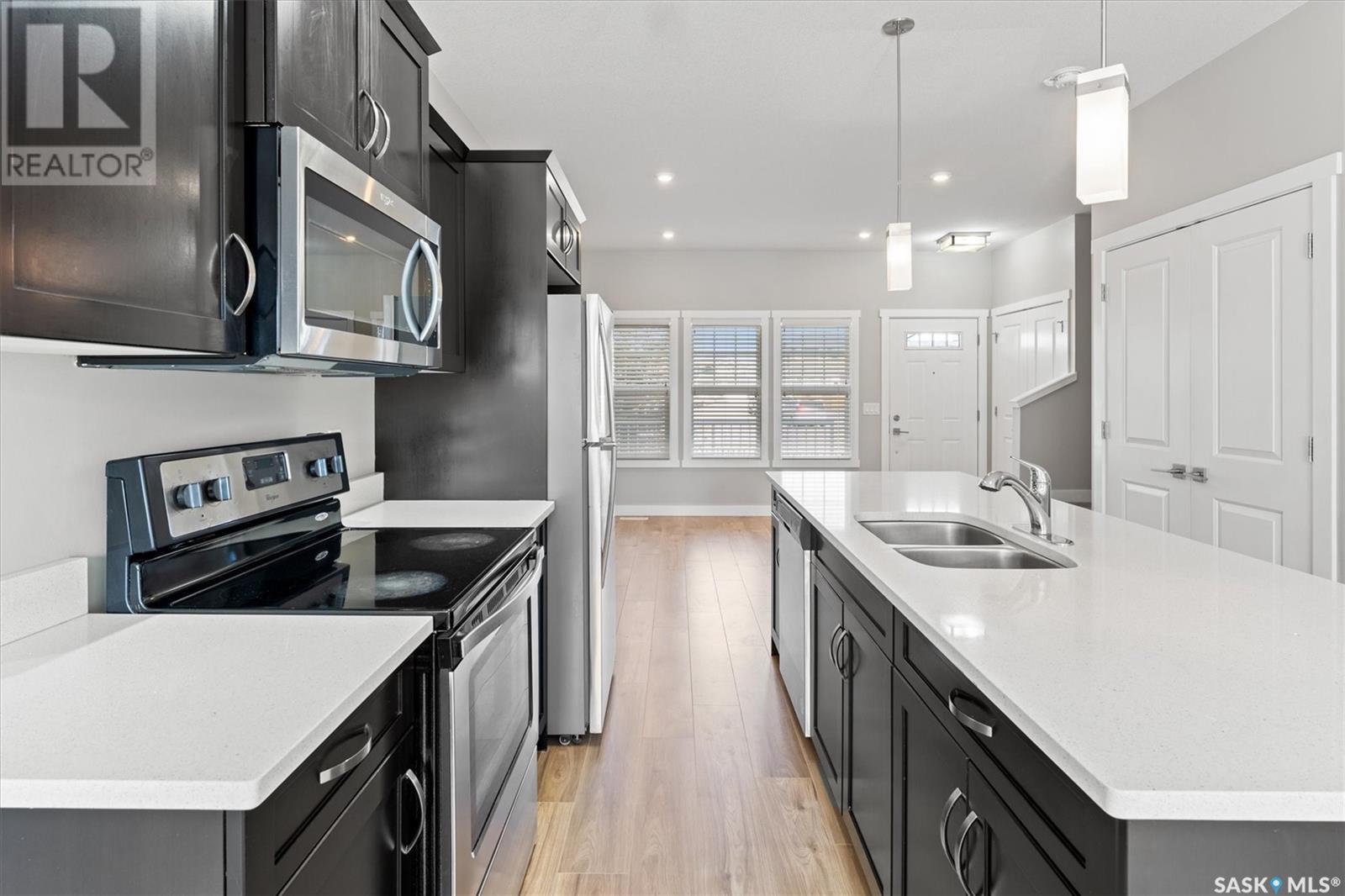 Photo 5 of 1202 Pringle Way, Saskatoon SK
