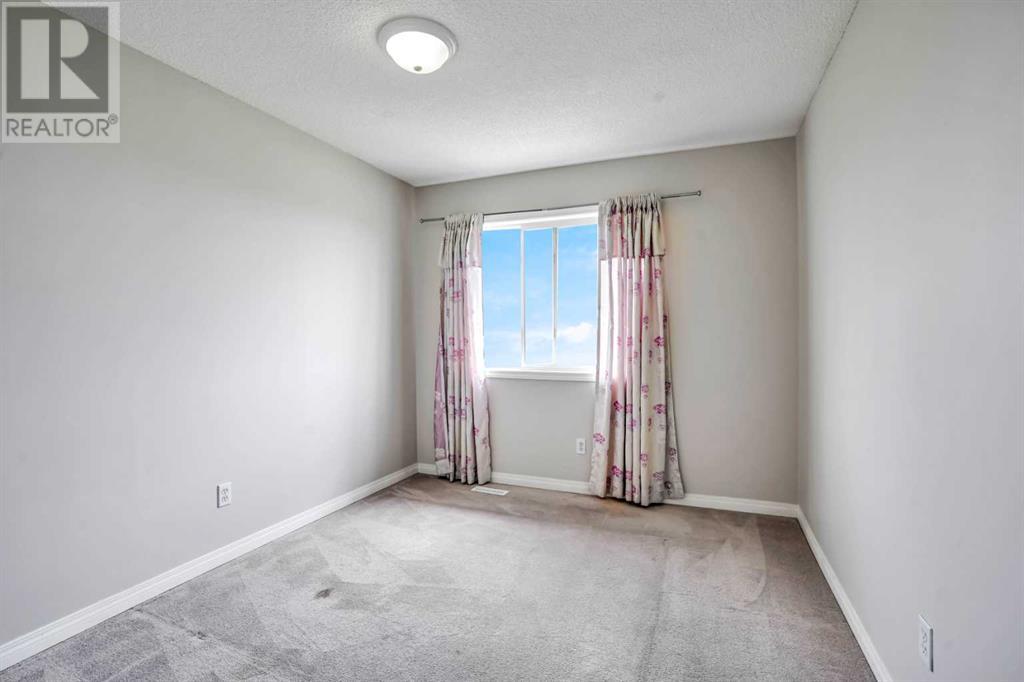 Photo 16 of 4 Citadel Point Nw, Calgary AB