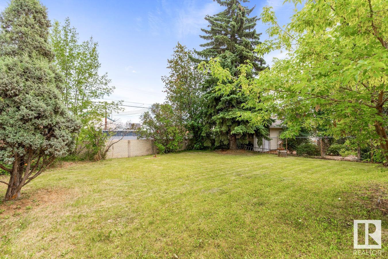 Photo 28 of 11831 134 St Nw, Edmonton AB