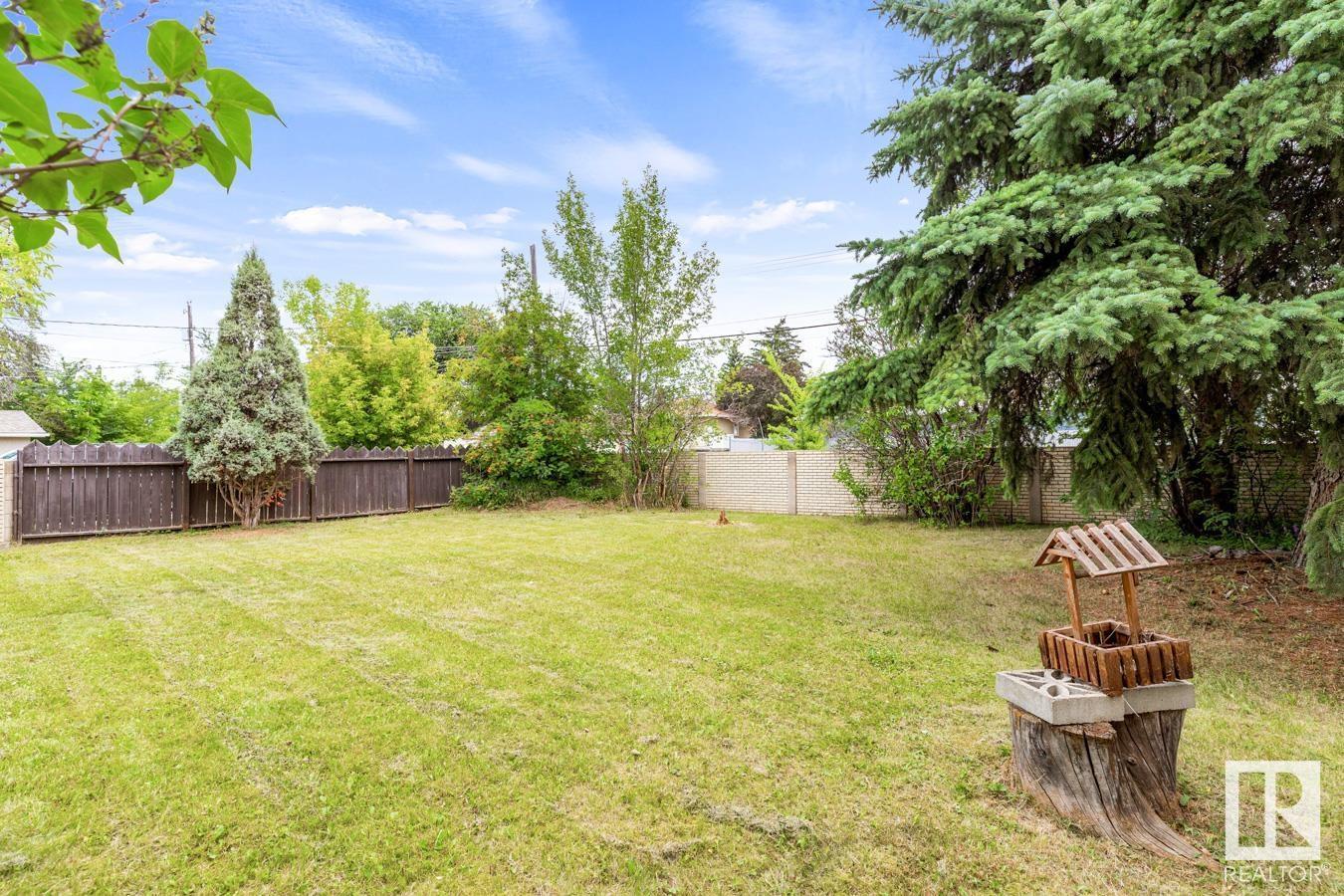 Photo 24 of 11831 134 St Nw, Edmonton AB