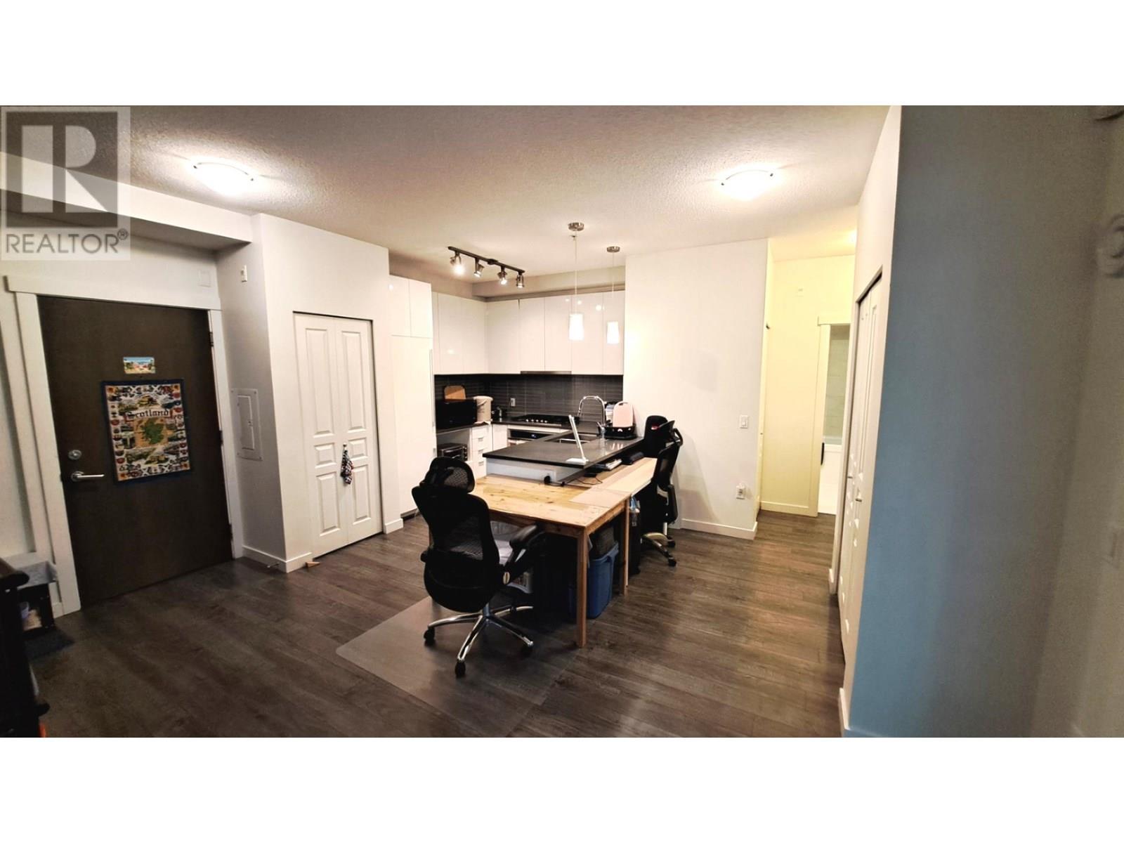 Photo 5 of 117 9399 Alexandra Road, Richmond BC
