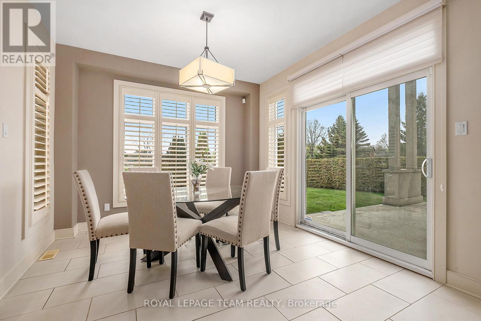 Photo 18 of 5386 Mansel Crescent, Ottawa ON