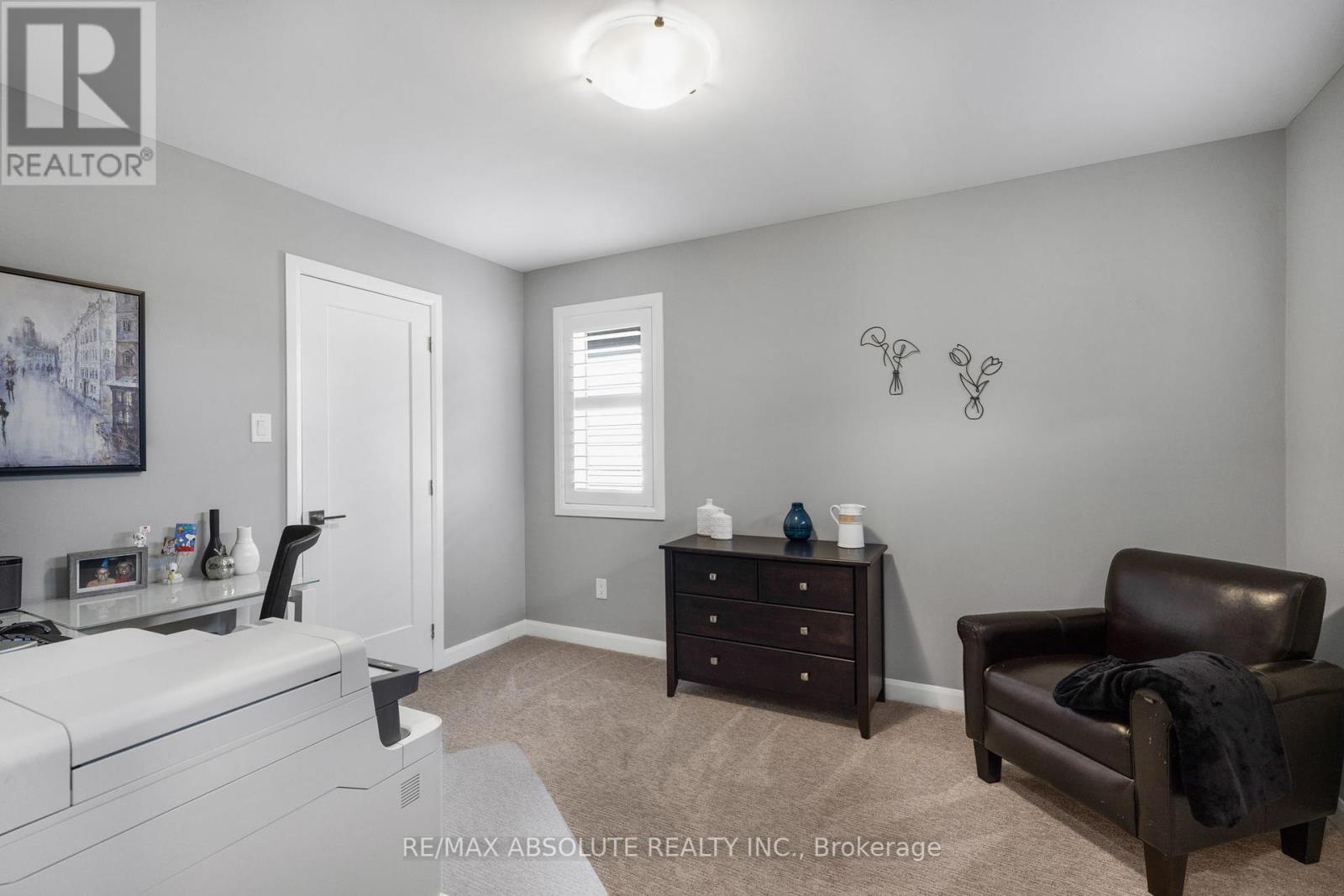 Photo 5 of 710 Coast Circle, Ottawa ON