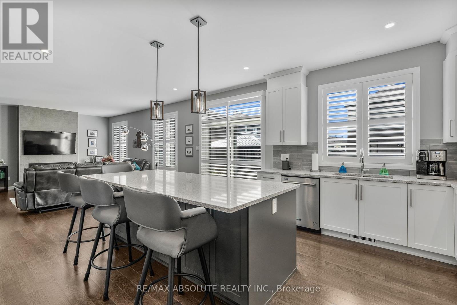 Photo 16 of 710 Coast Circle, Ottawa ON
