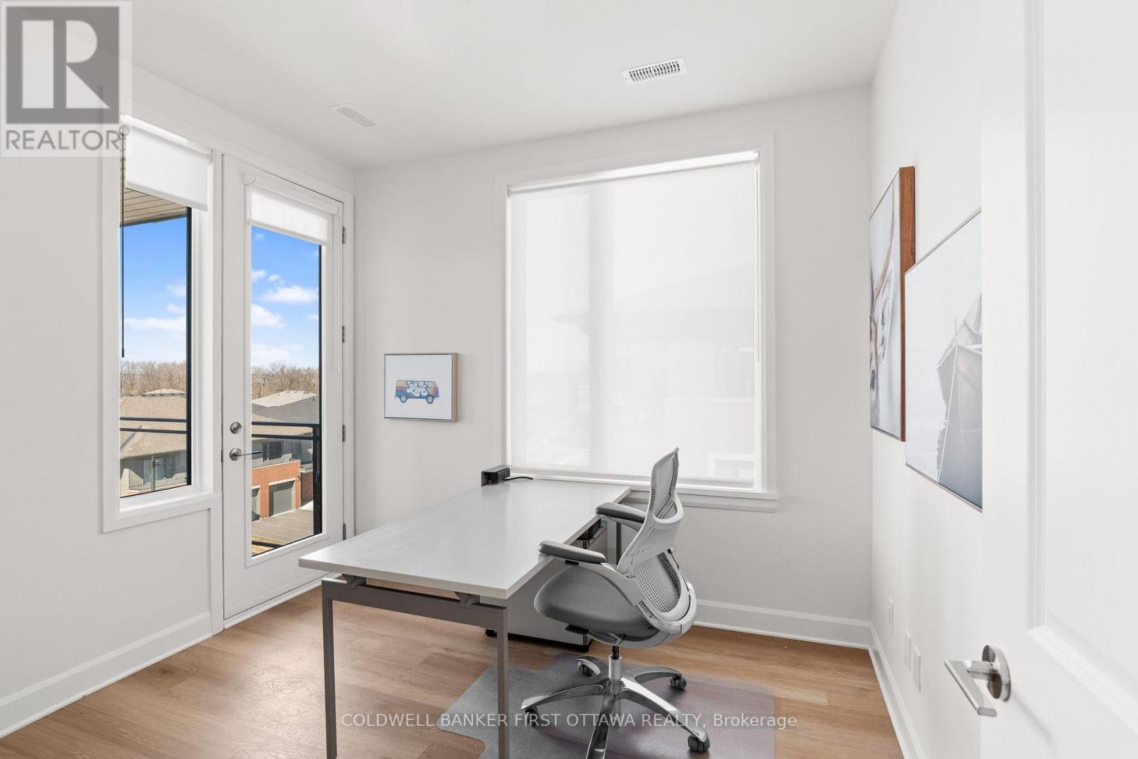 Photo 2 of 302 520 Pimiwidon Street, Ottawa ON